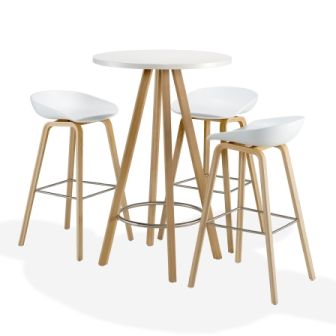 Stehgruppe about a stool